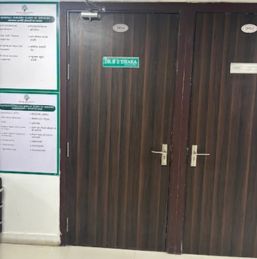 cabin of psychiatrist in Indirapuram